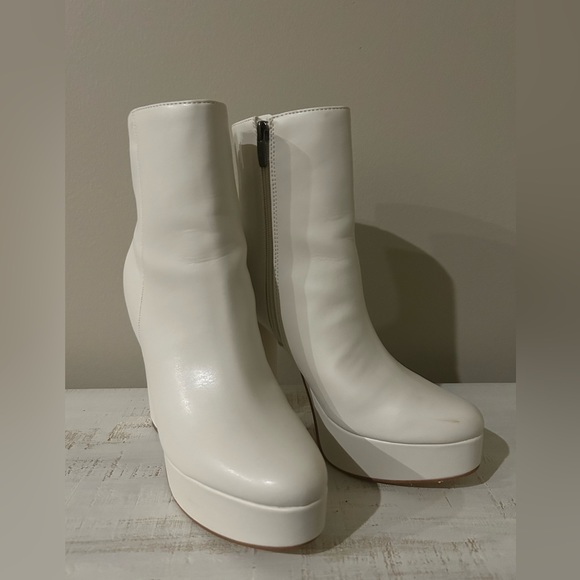 Marc Fisher Rublia Platform Boot - Picture 6 of 9